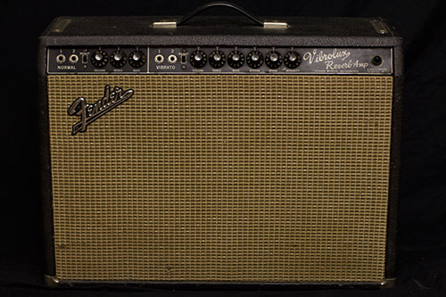 1966 Fender Vibrolux Review: The Ultimate Gig amp for the Blues?